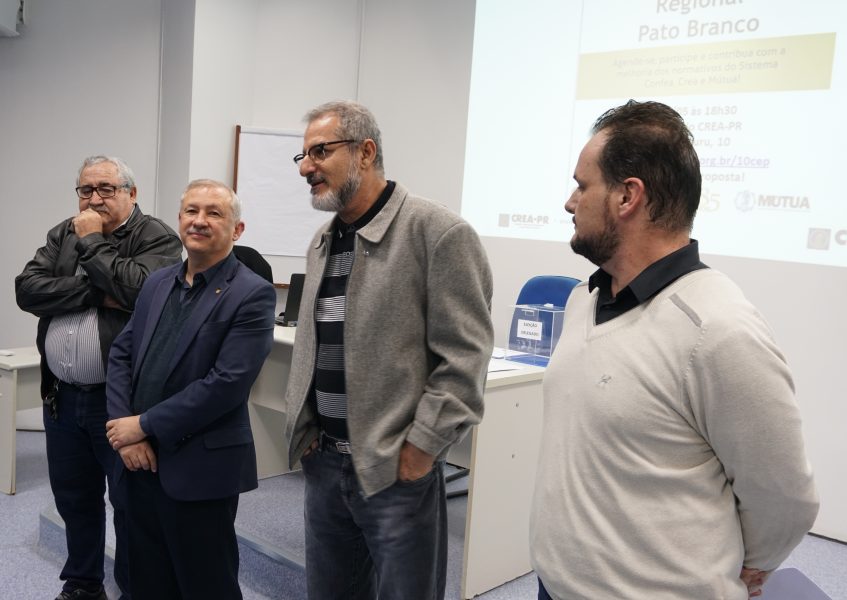 Coordenador-adjunto Nilton Prado, presidente Ricardo Rocha, coordenador Samir Jorge e o gerente da Regional Pato Branco, Diogo Colella