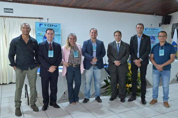 Presidente do Crea-RR, eng. civ. Neovânio Soares Lima; coordenador do CEP-RR, Paulinho Fellipin; coordenadora do Programa Mulher, Ívina Sanches Rocha e autoridades do Regional